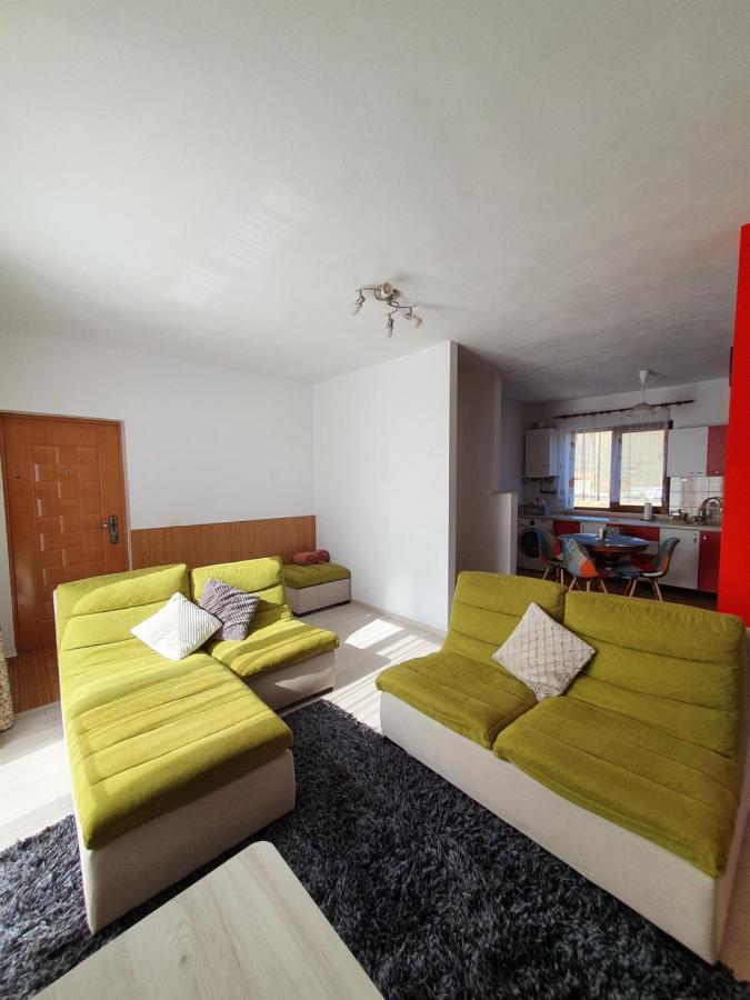 Ferienwohnung Apartament La Casa In Curte Comuna Codlea Exterior foto